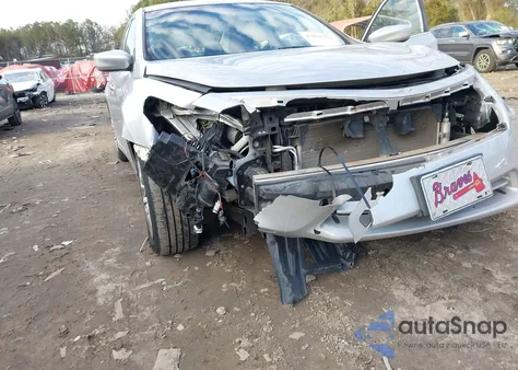 2013 Nissan Altima 2.5 S z USA, uszkodzony, nr VIN 1N4AL3AP5DC270957